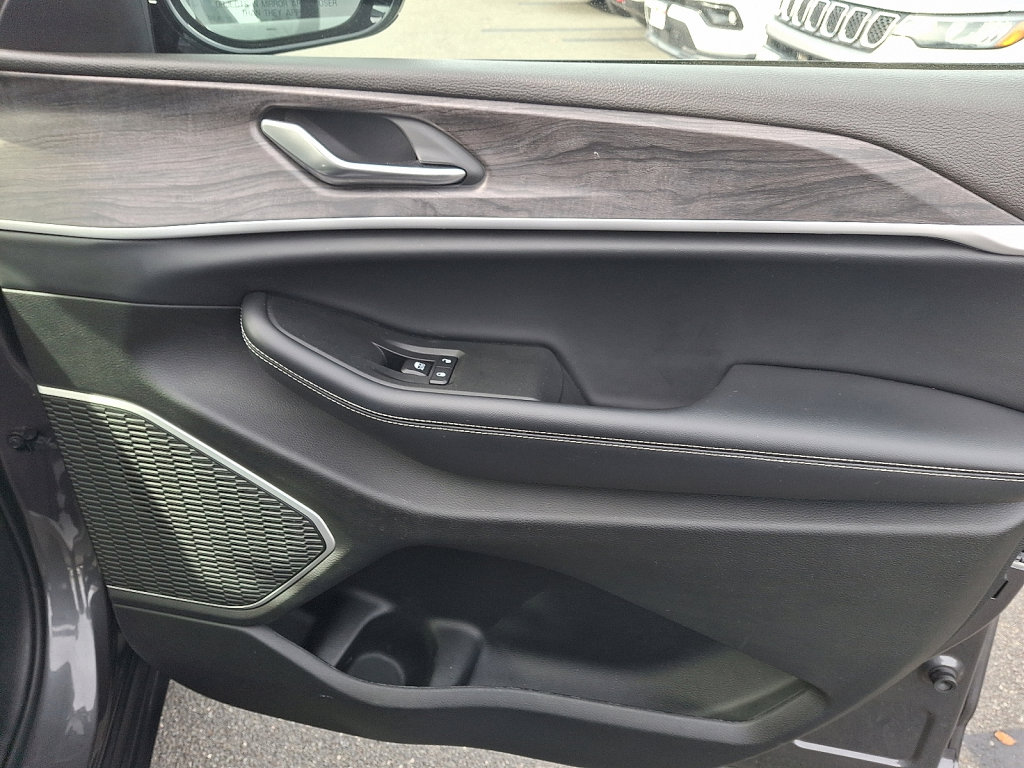 Used 2021 Jeep Grand Cherokee L Limited image 10