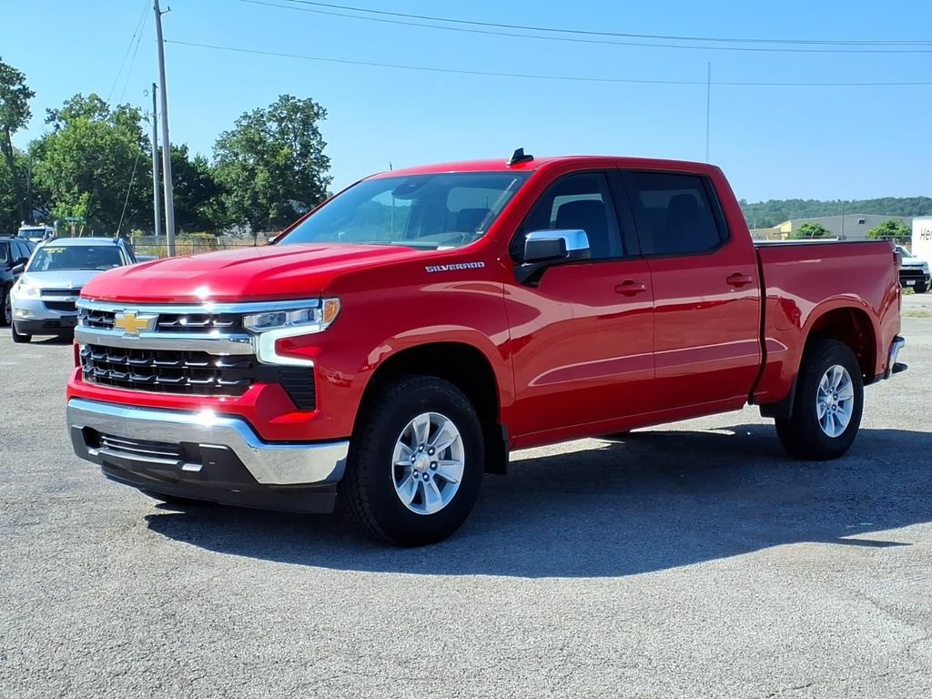 Used 2025 Chevrolet Silverado 1500 LT RWD image 3