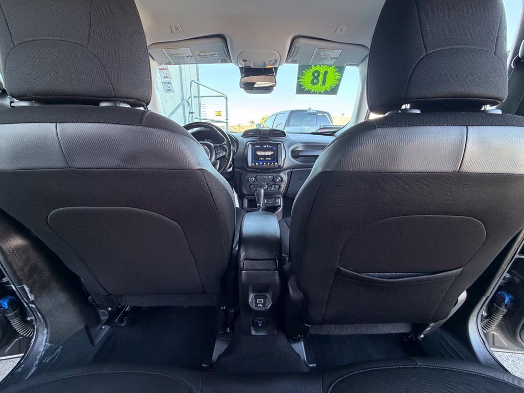 Used 2018 Jeep Renegade Altitude w/ UConnect 8.4 Nav Group FWD image 13