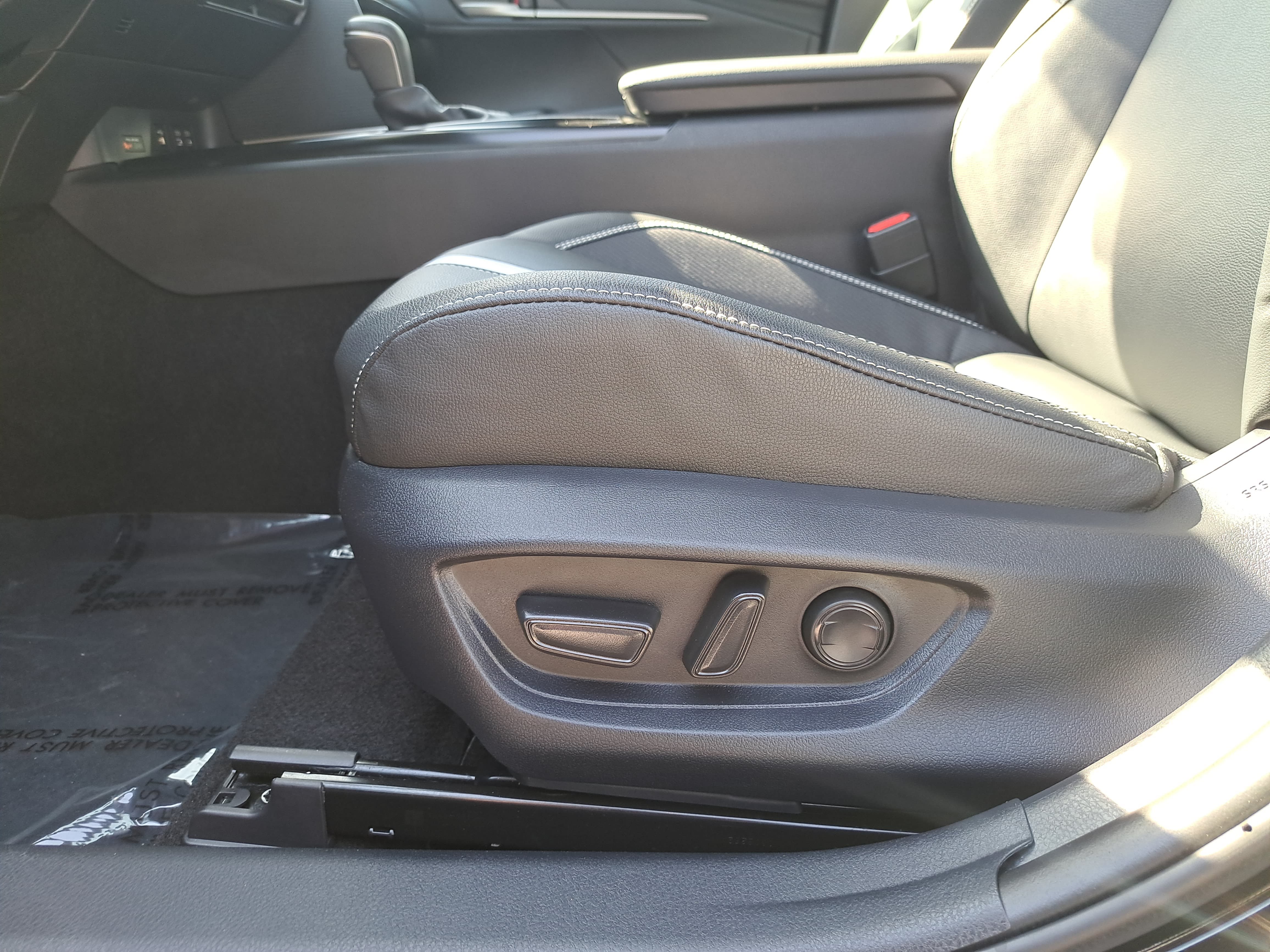 Used 2025 Toyota Camry SE w/ Convenience Package FWD image 26