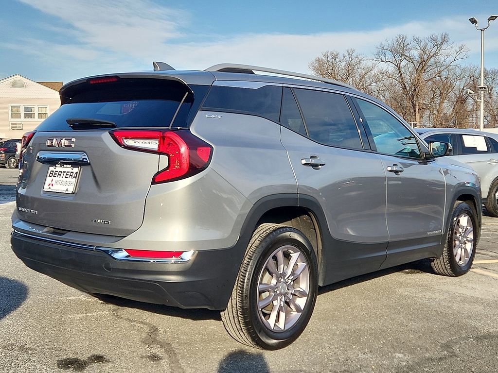 Used 2023 GMC Terrain SLT image 6