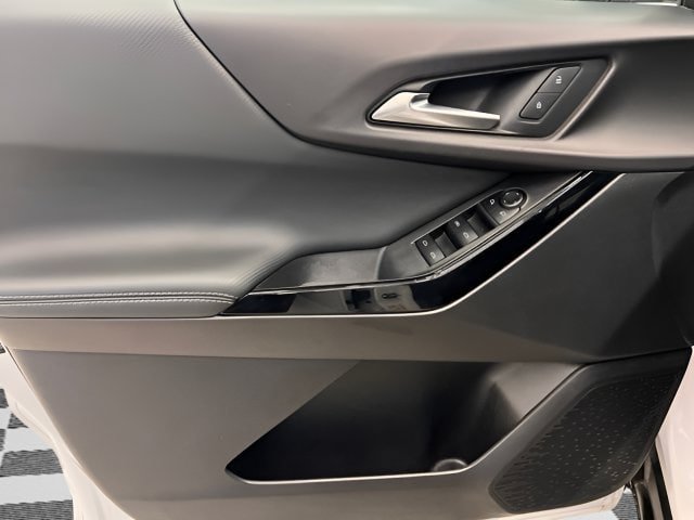 Certified 2025 Chevrolet Equinox LT FWD image 8