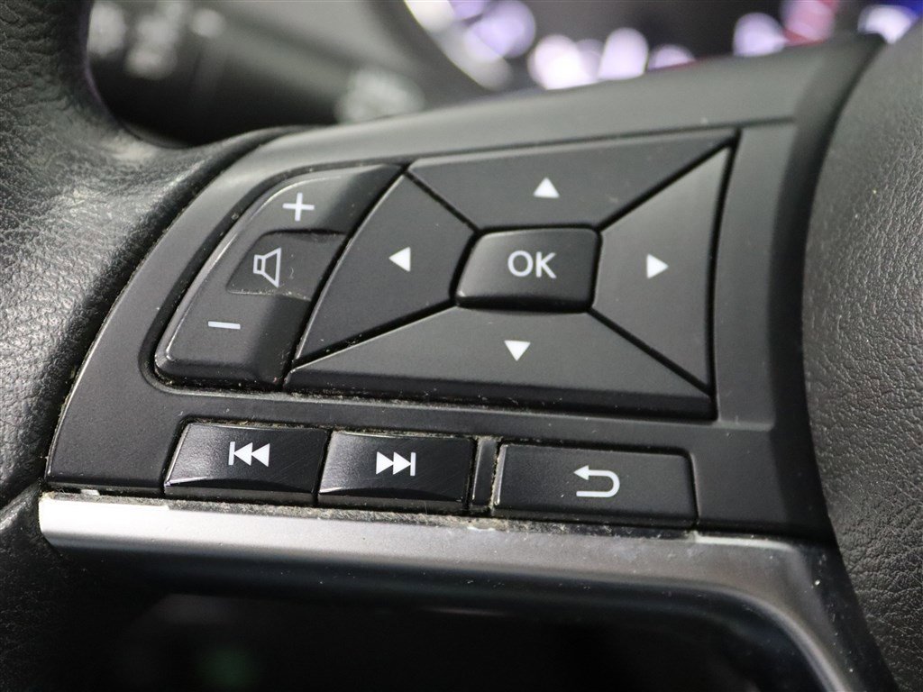 Used 2018 Nissan Rogue S AWD/4WD image 28