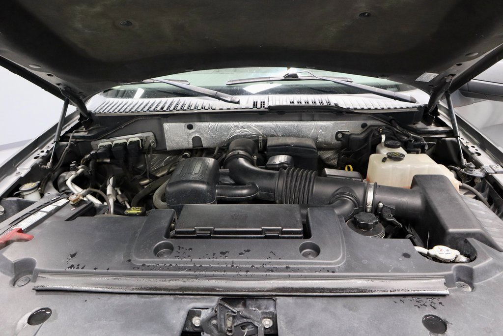 Used 2011 Ford Expedition EL XLT image 15
