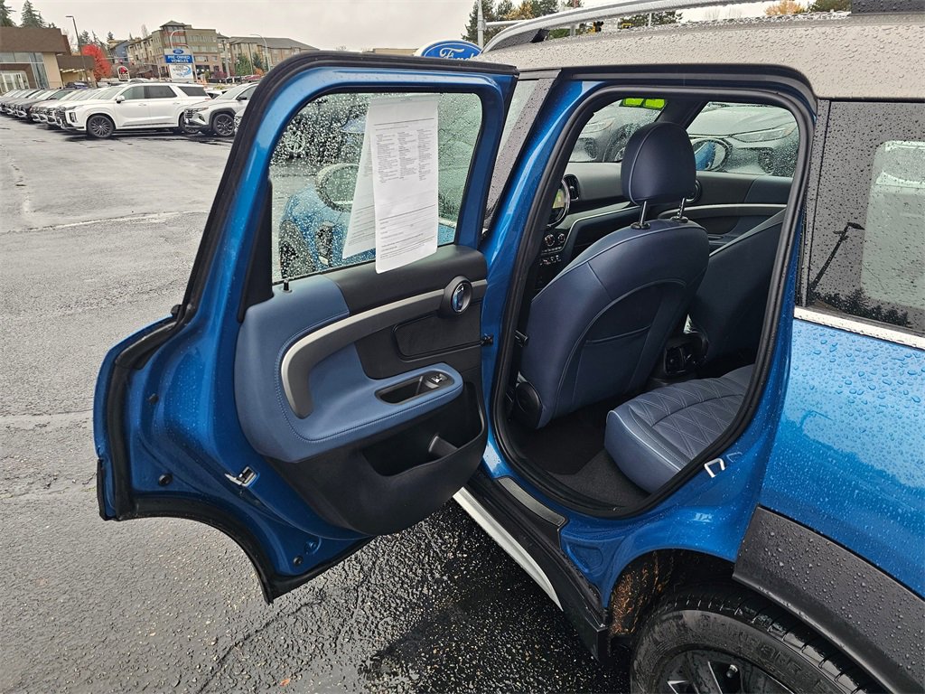 Used 2022 MINI Cooper Countryman S w/ Premium Package image 15