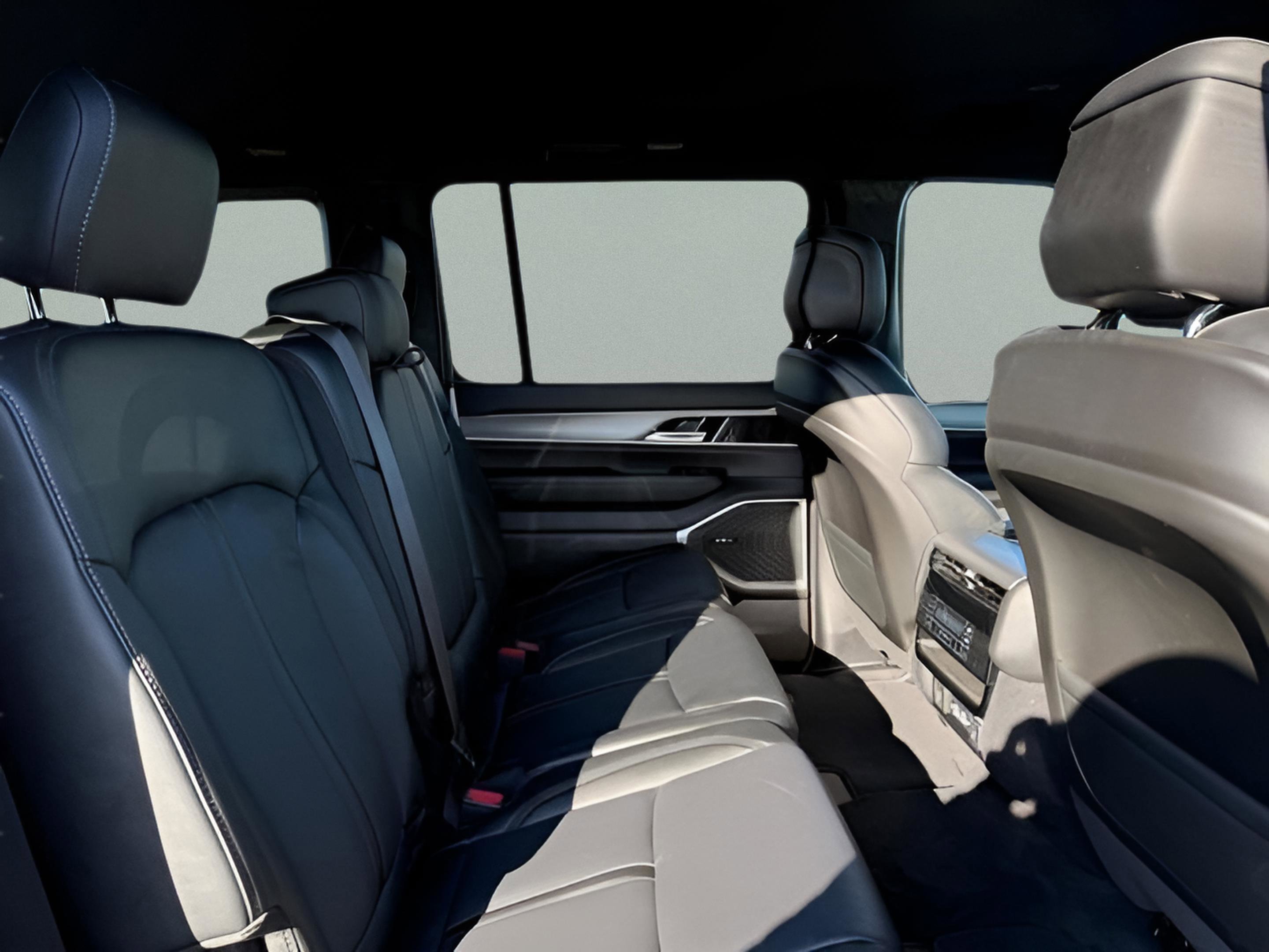 New 2026 Jeep Grand Wagoneer Limited AWD/4WD image 10