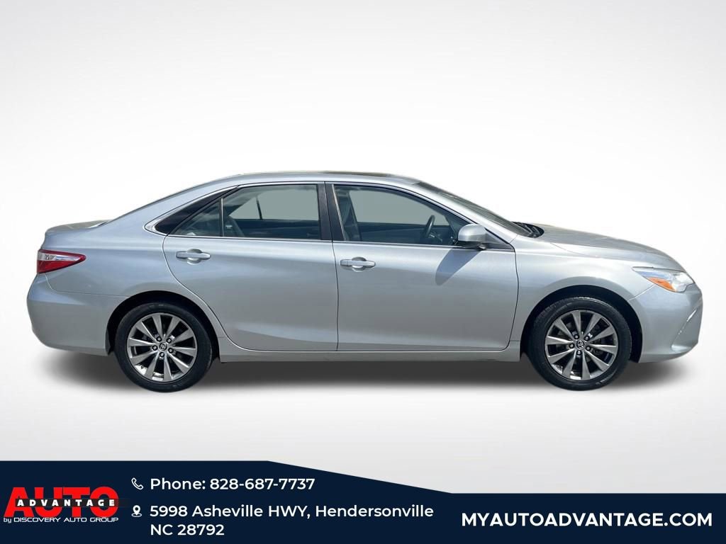 Used 2015 Toyota Camry XLE w/ Moonroof Package FWD image 2