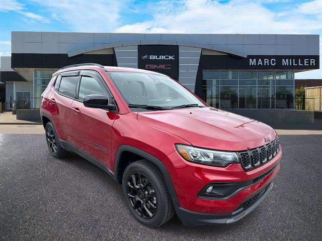 Used 2025 Jeep Compass Latitude w/ Altitude Special Edition AWD/4WD image 1