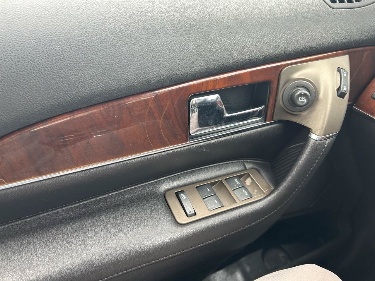 Used 2014 Lincoln MKX AWD w/ Equipment Group 101A image 31