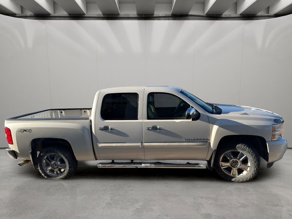 Used 2012 Chevrolet Silverado 1500 LTZ w/ LTZ White Diamond Edition image 5
