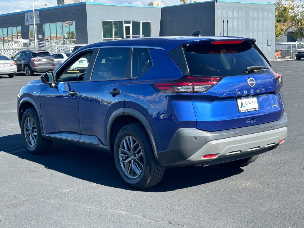 Used 2023 Nissan Rogue S AWD/4WD image 5