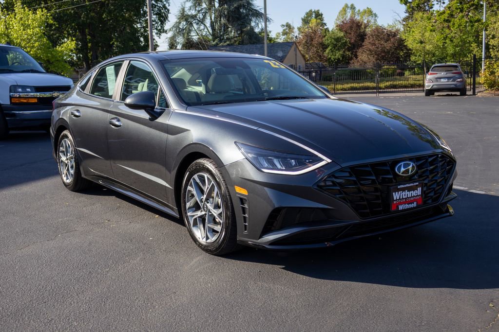 Certified 2023 Hyundai Sonata SEL w/ Convenience Package FWD image 5