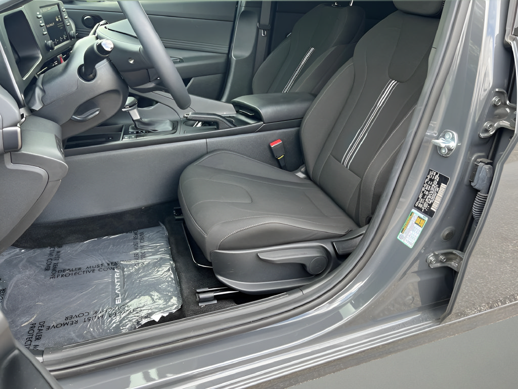 Certified 2026 Hyundai Elantra Sport FWD image 14