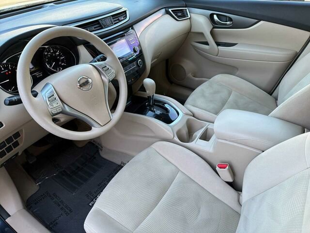 Used 2015 Nissan Rogue S image 11