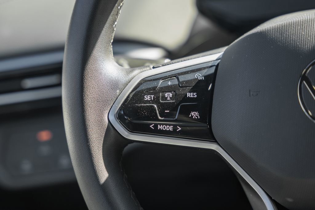 Used 2023 Volkswagen ID.4 Pro image 25