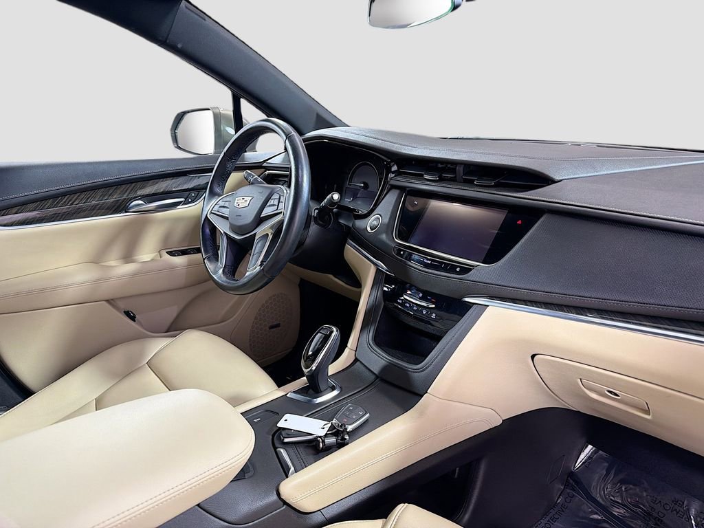 Used 2018 Cadillac XT5 FWD image 27