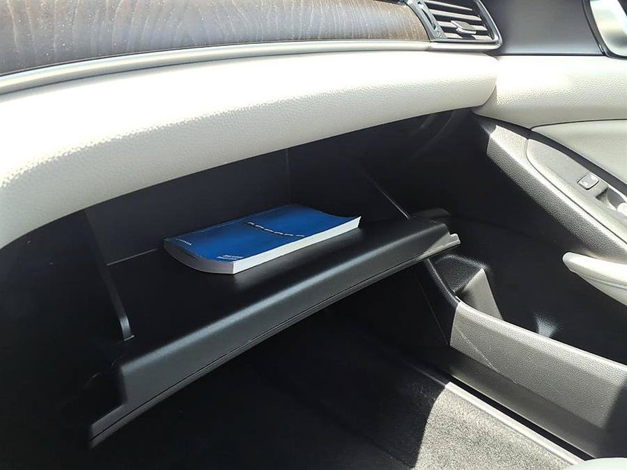 Used 2018 Honda Accord EX-L image 26