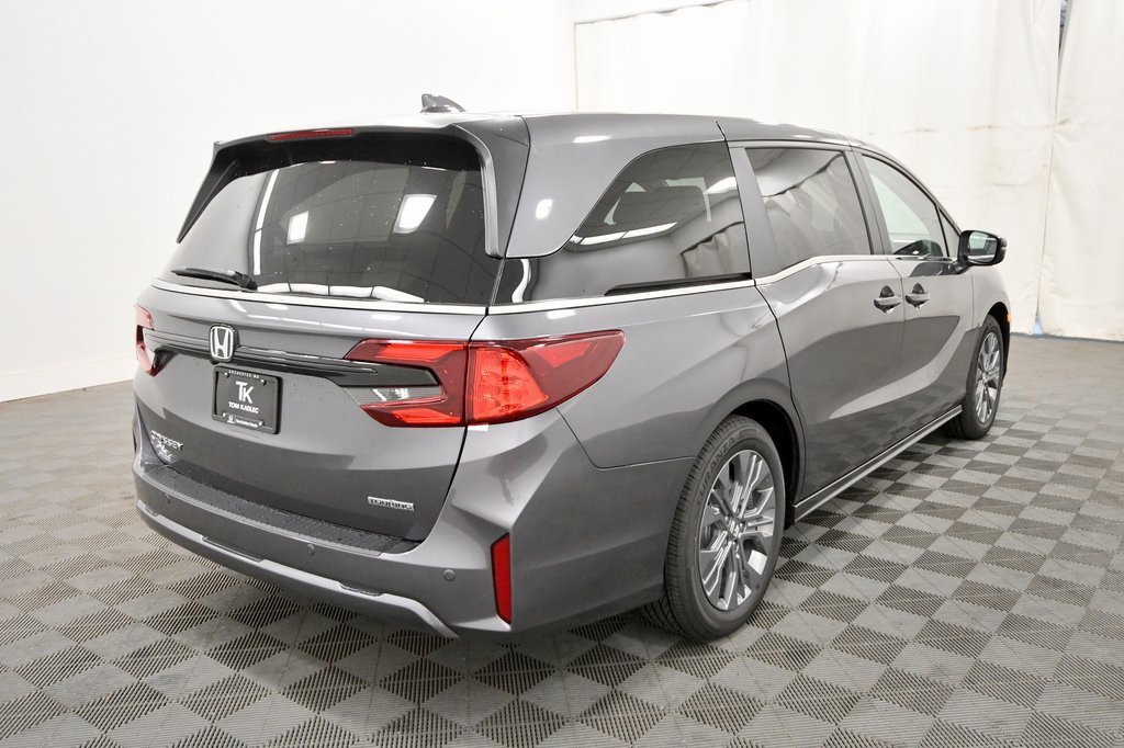 New 2026 Honda Odyssey Touring image 7