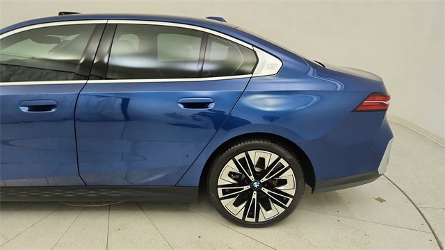 Used 2026 BMW 530i image 10