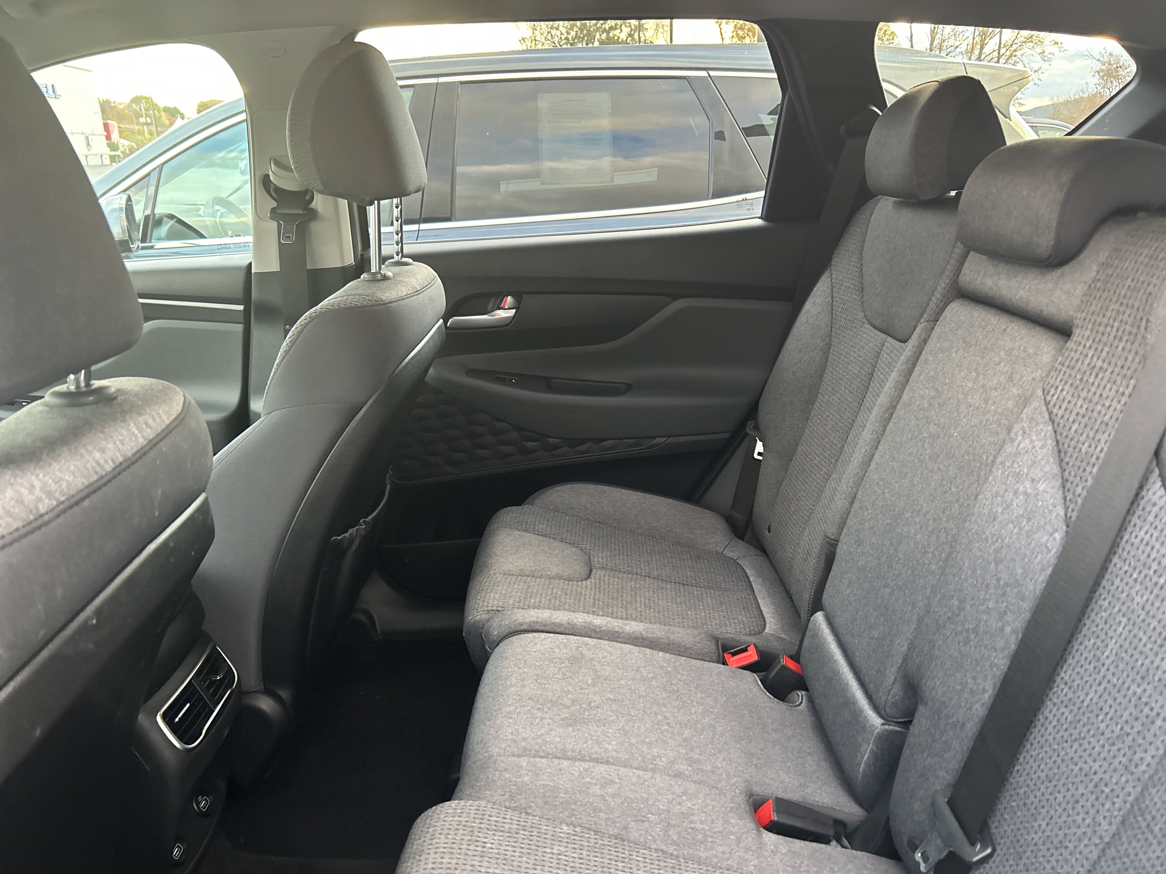 Used 2023 Hyundai Santa Fe SE image 27