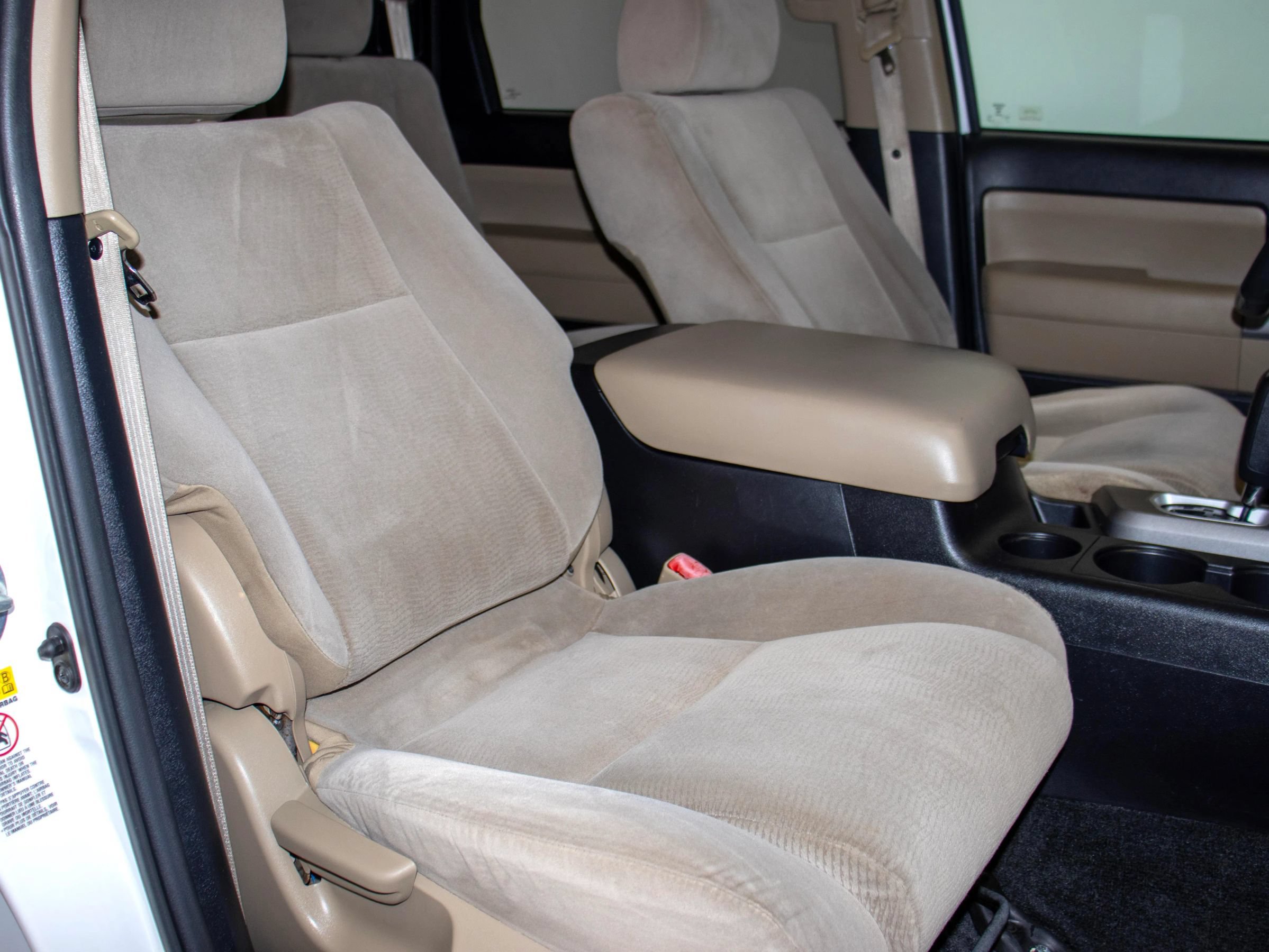 Used 2014 Toyota Sequoia SR5 RWD image 16