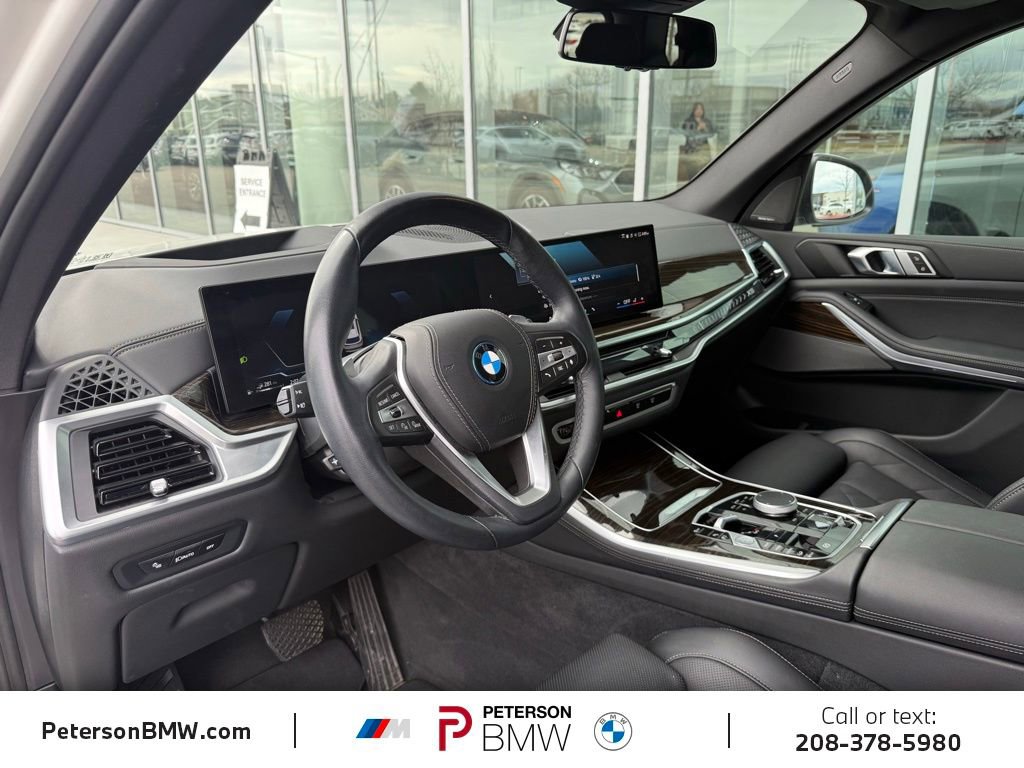 Used 2024 BMW X5 xDrive50e w/ Premium Package image 9