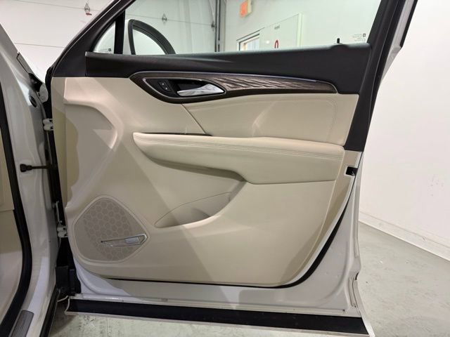 Certified 2022 Buick Envision Avenir w/ Technology Package II image 27