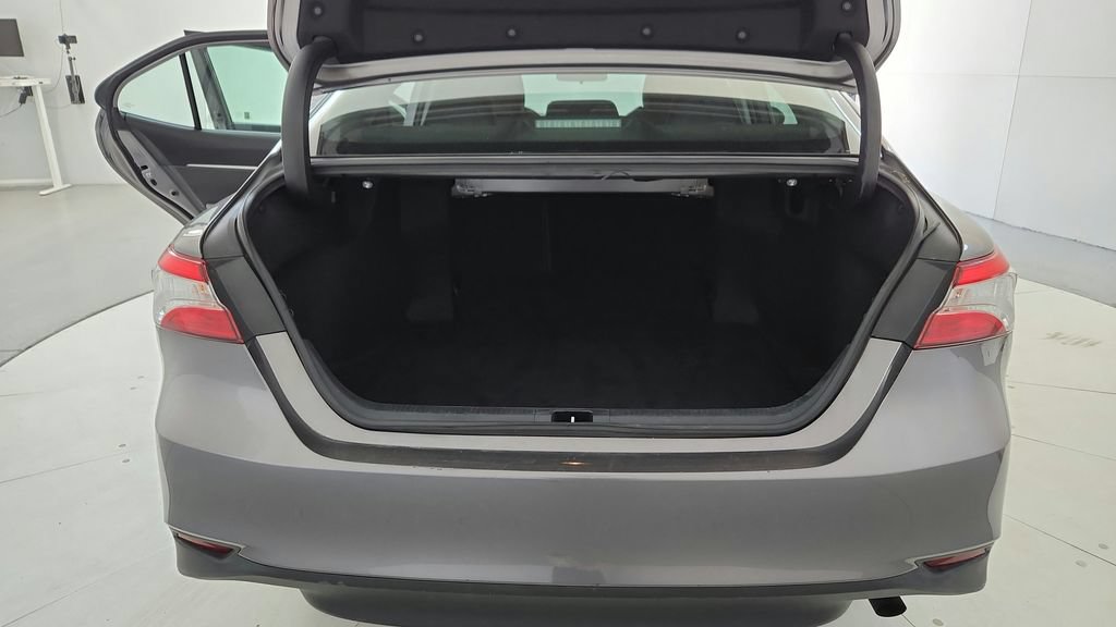 Certified 2018 Toyota Camry LE FWD image 20