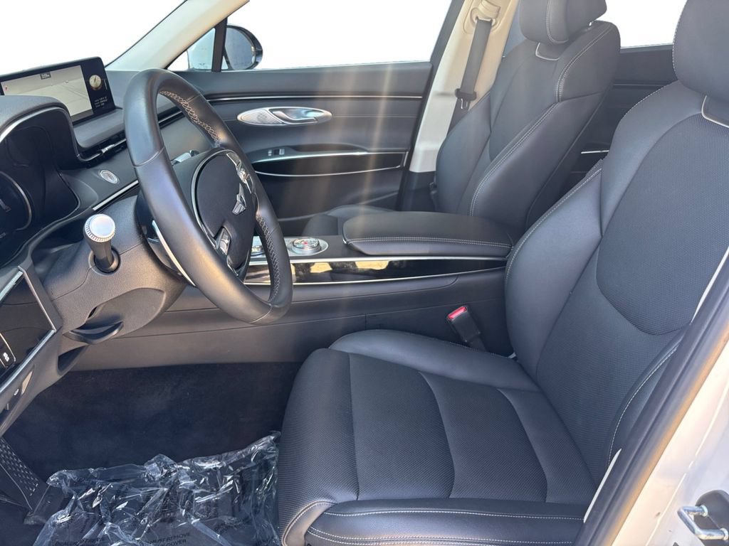 Used 2025 Genesis GV70 2.5T AWD/4WD image 9