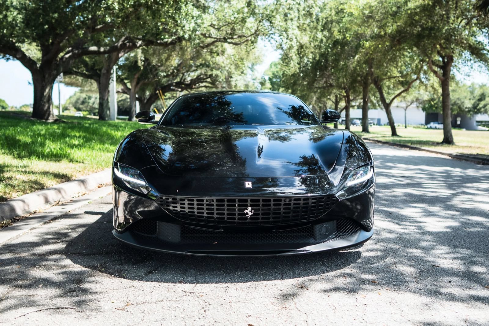 Used 2024 Ferrari Roma RWD image 3