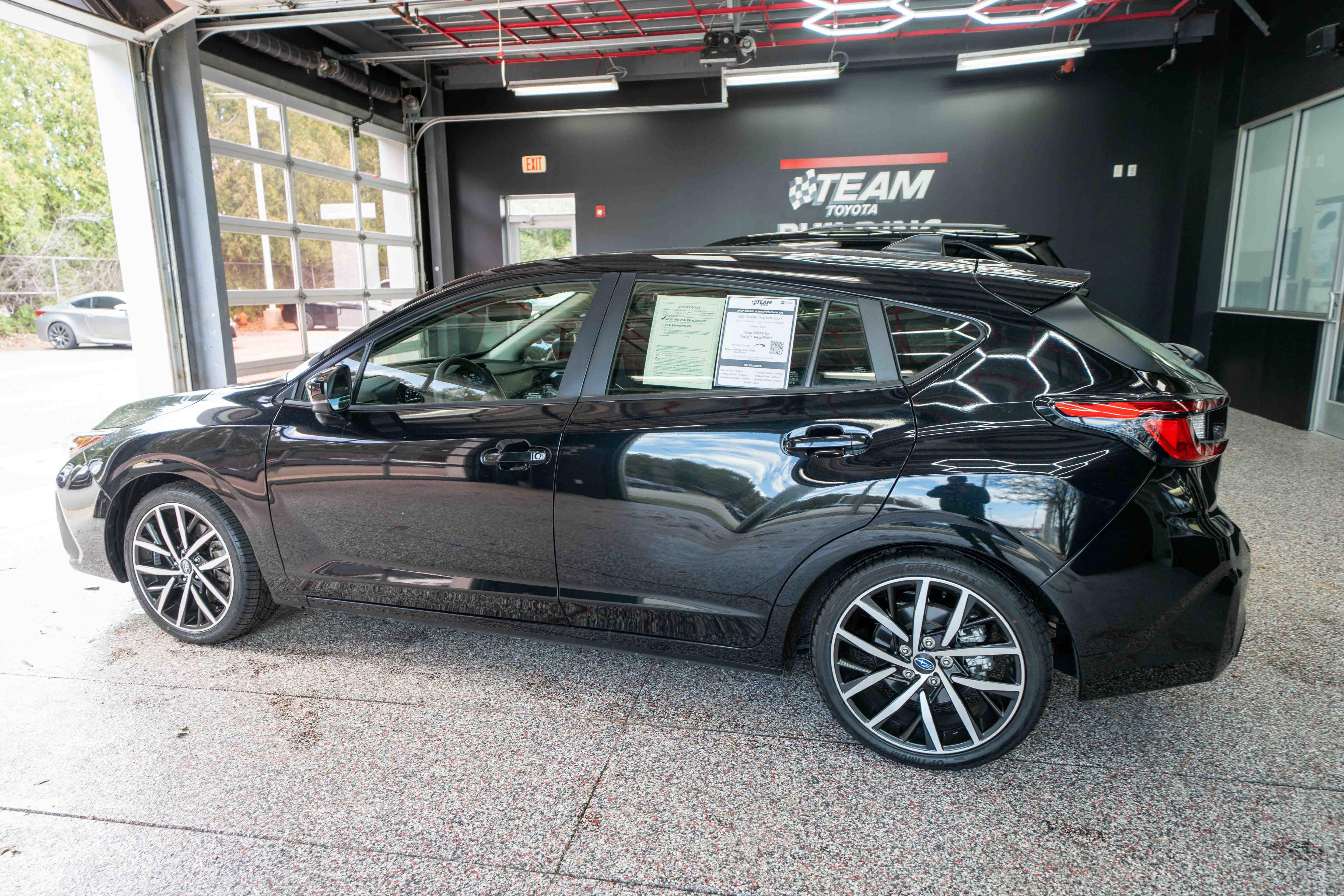 Used 2024 Subaru Impreza 2.0i Sport image 2