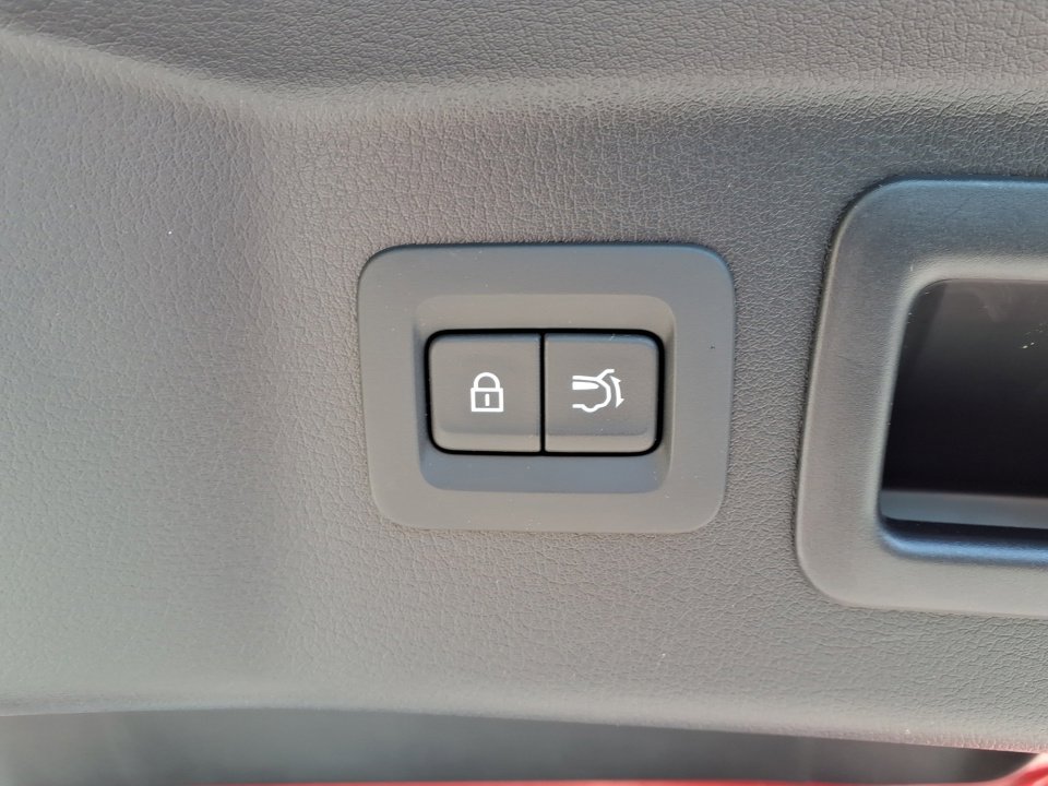 New 2025 MAZDA CX-70 Plug-In Hybrid w/ Premium Plus image 7