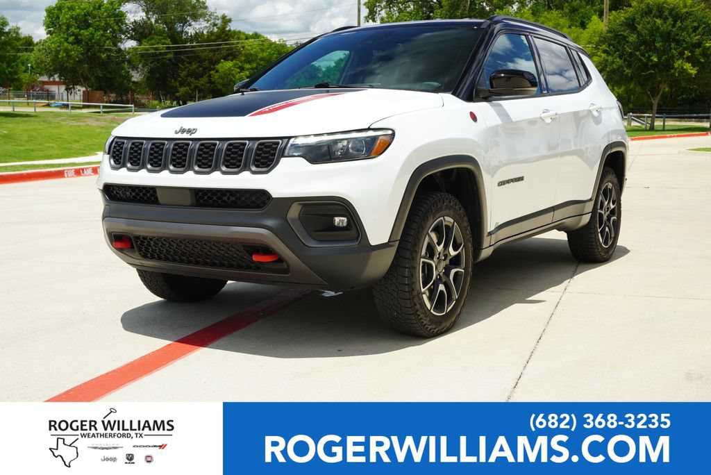 Used 2025 Jeep Compass Trailhawk w/ Trailhawk Elite Group AWD/4WD image 1