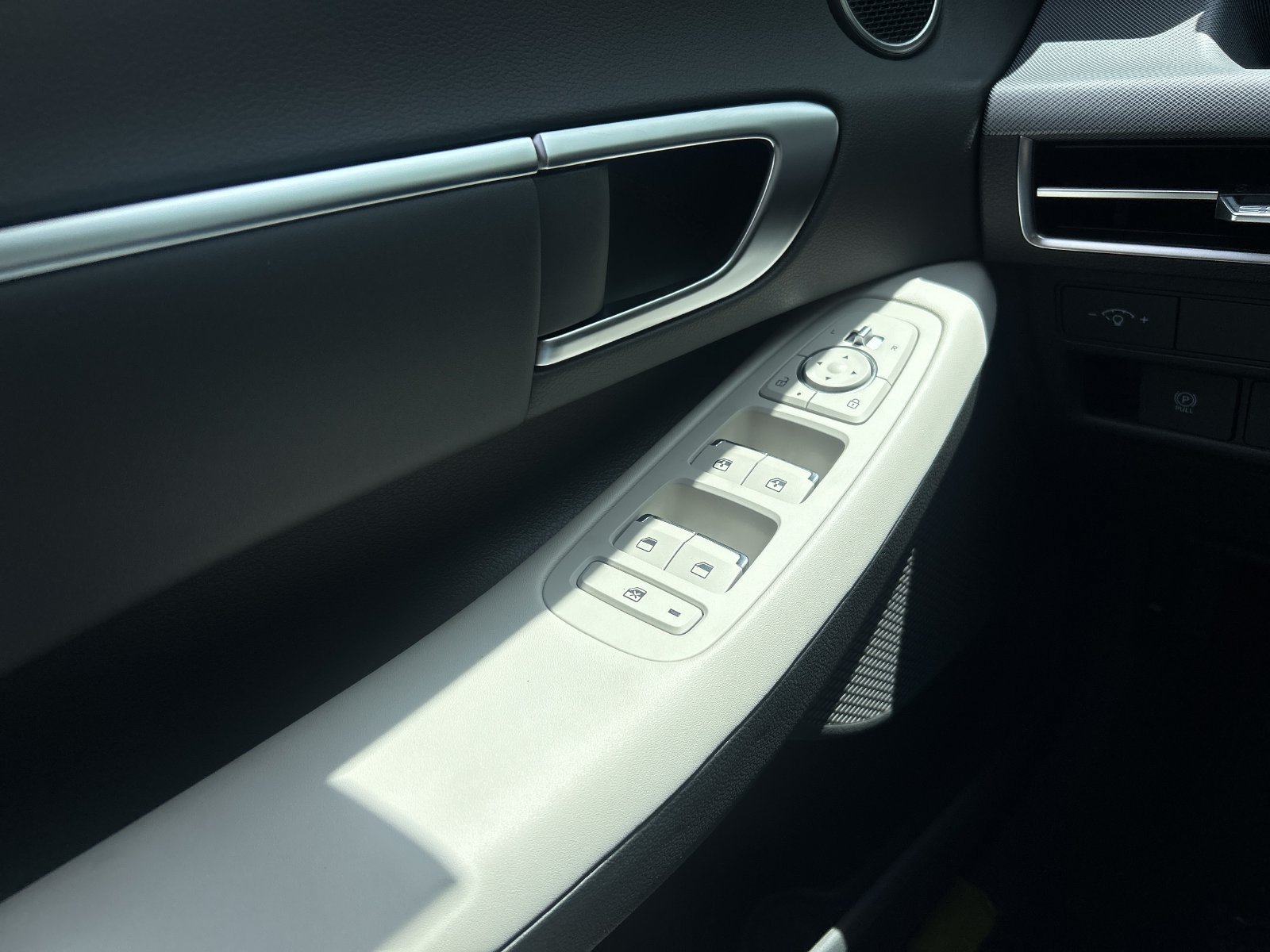New 2026 Hyundai Sonata SEL AWD/4WD image 11