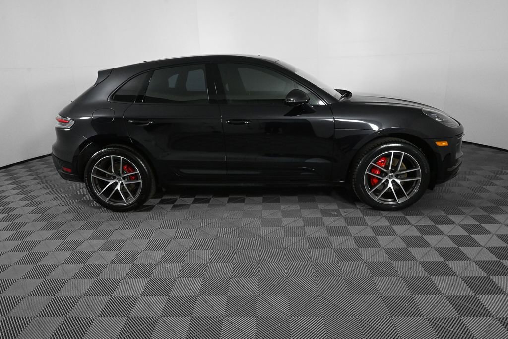 Used 2024 Porsche Macan S w/ Premium Plus Package image 24