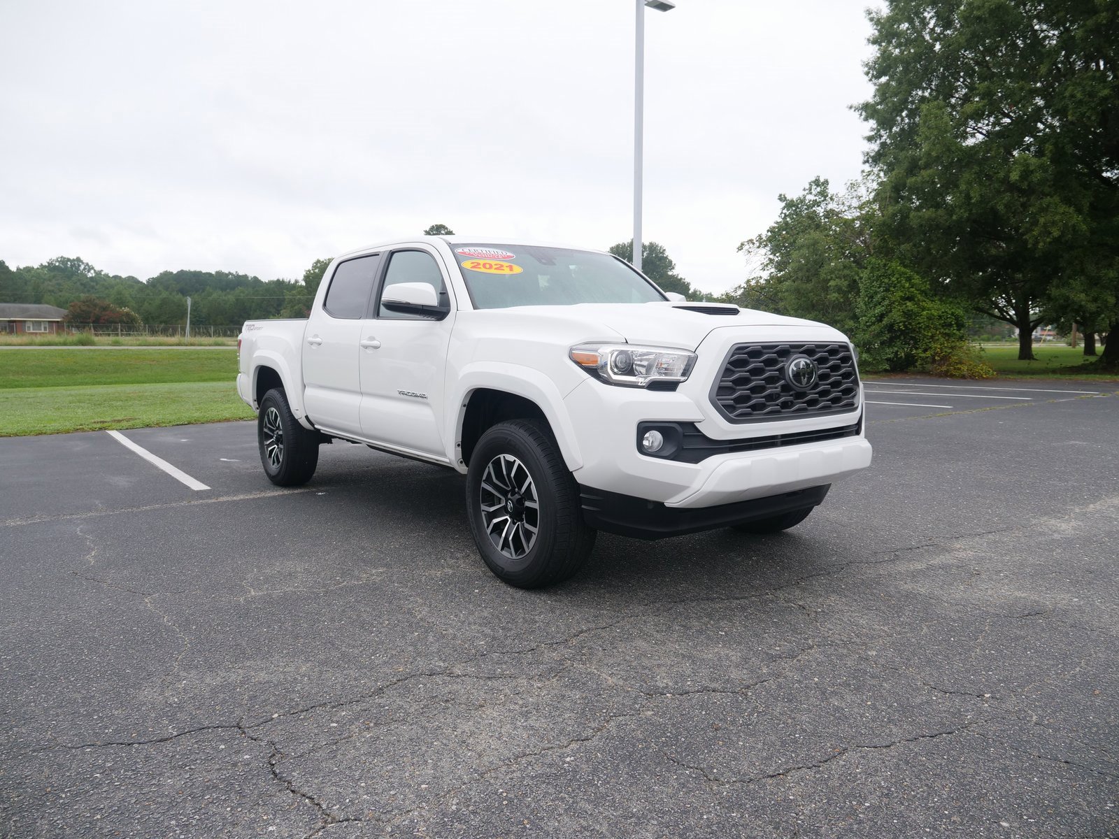 Used 2021 Toyota Tacoma TRD Sport image 11