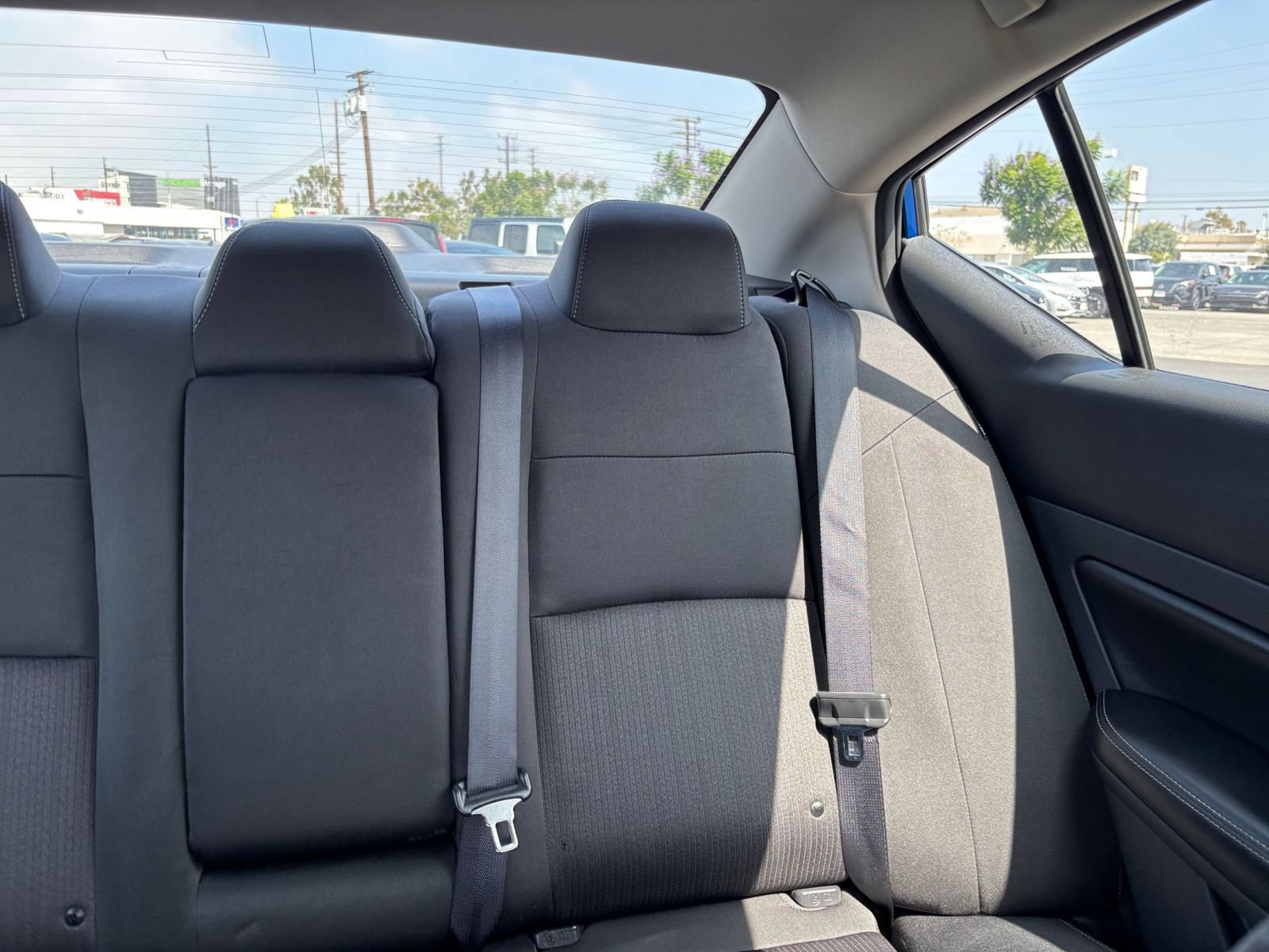 Used 2025 Nissan Altima 2.5 SV FWD image 38