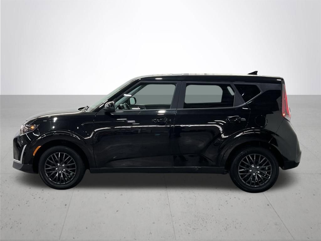 Used 2023 Kia Soul LX image 14