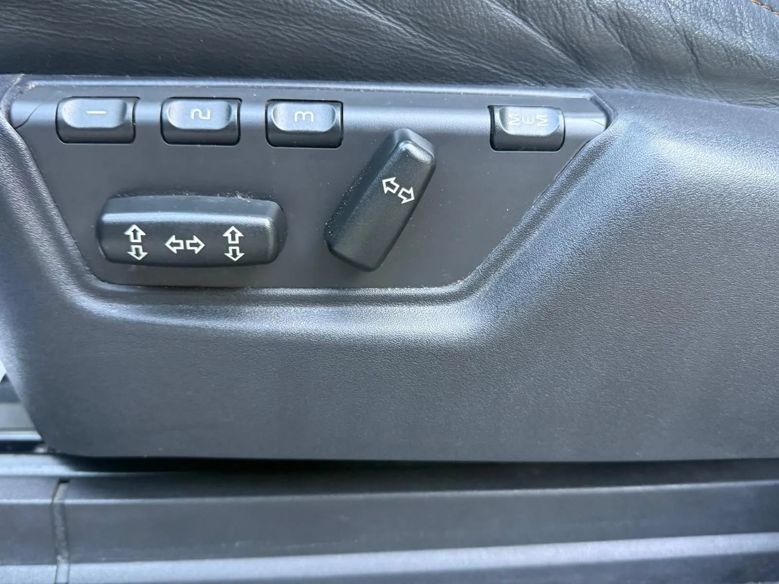 Used 2010 Volvo XC90 V8 AWD/4WD image 11