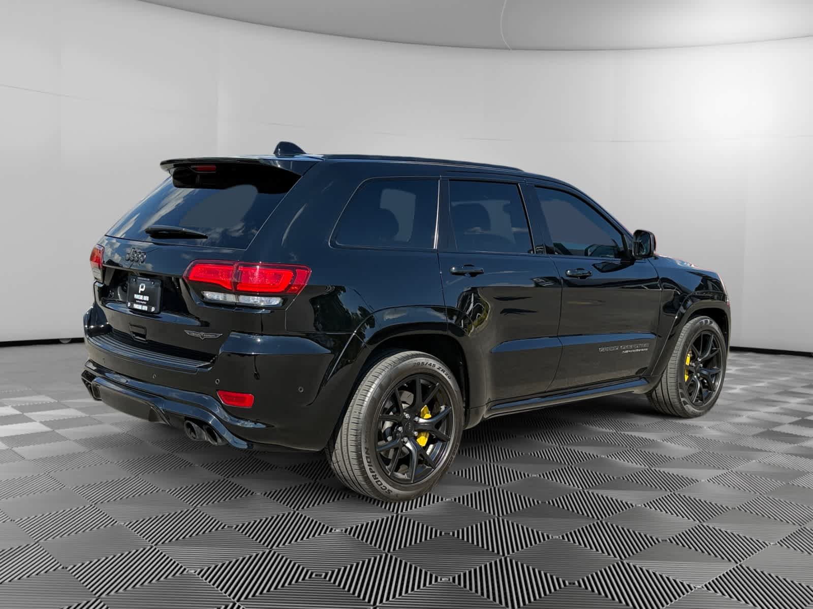 Used 2021 Jeep Grand Cherokee Trackhawk AWD/4WD image 5
