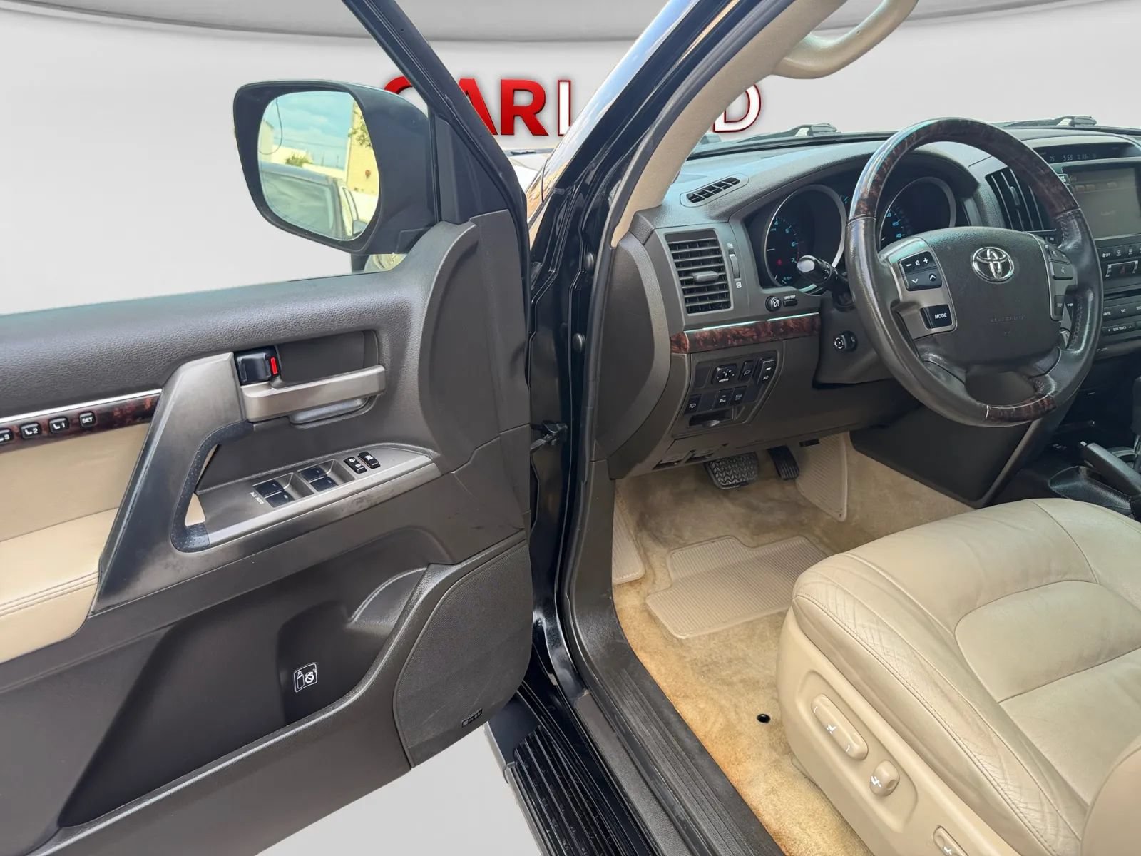Used 2011 Toyota Land Cruiser AWD/4WD image 10