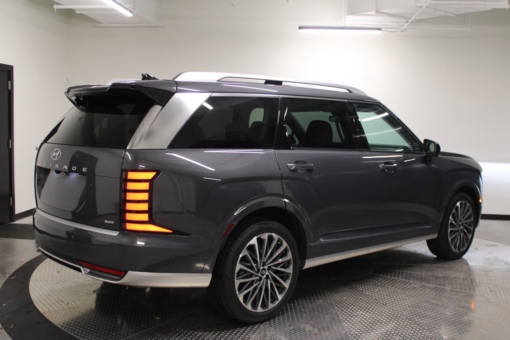 Used 2026 Hyundai Palisade Calligraphy image 12