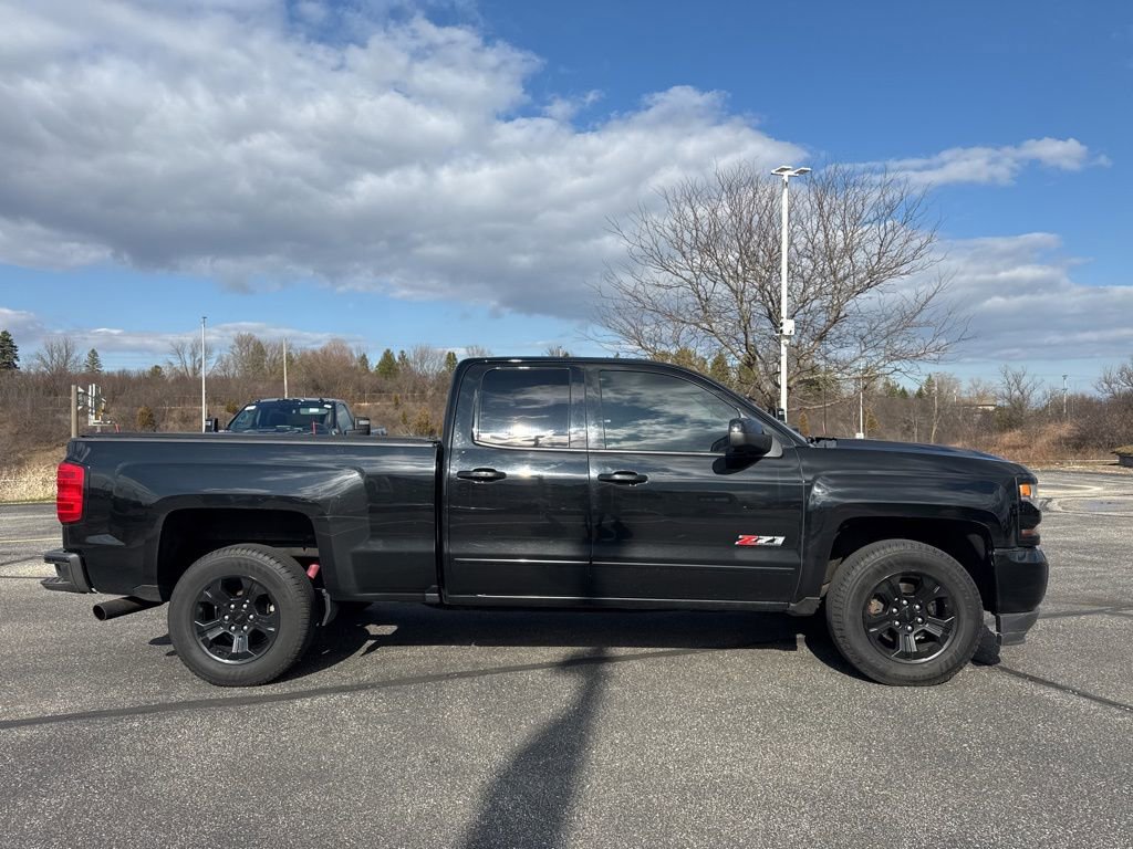 Used 2019 Chevrolet Silverado 1500 LT w/ All Star Edition image 3