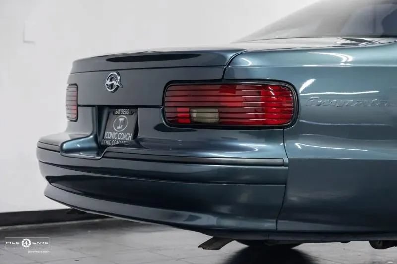 Used 1995 Chevrolet Impala SS RWD image 15