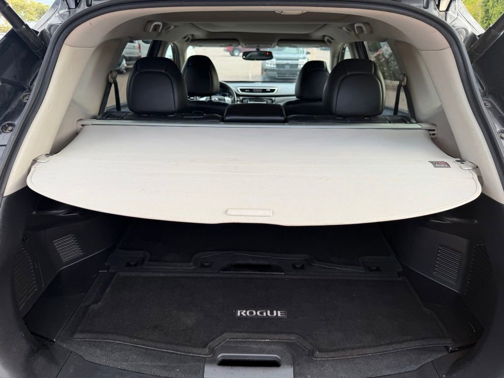Used 2015 Nissan Rogue SL w/ SL Premium Package image 13