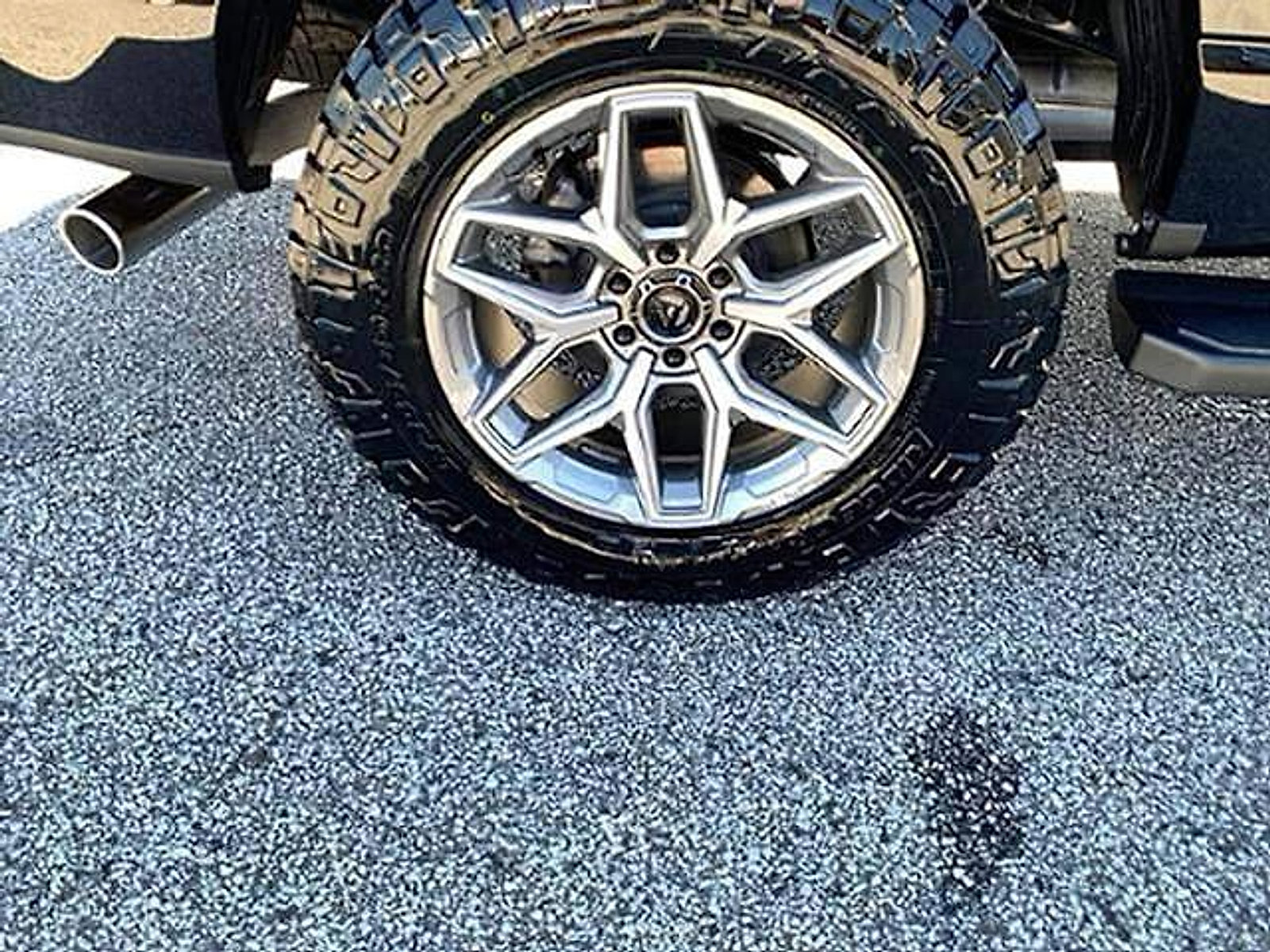 New 2025 Ford F150 Lariat w/ Equipment Group 502A High AWD/4WD image 14