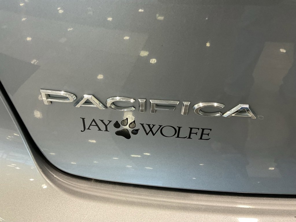 Used 2018 Chrysler Pacifica Limited w/ Advanced Safetytec Group image 22