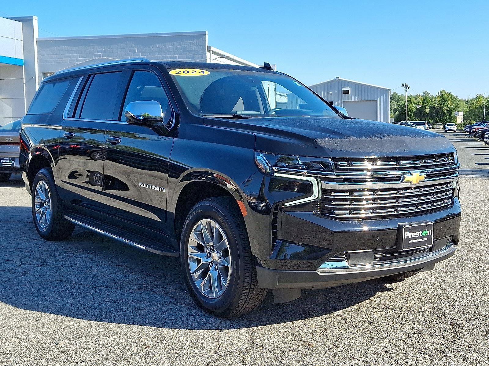 Used 2024 Chevrolet Suburban Premier w/ Advanced Technology Package image 3