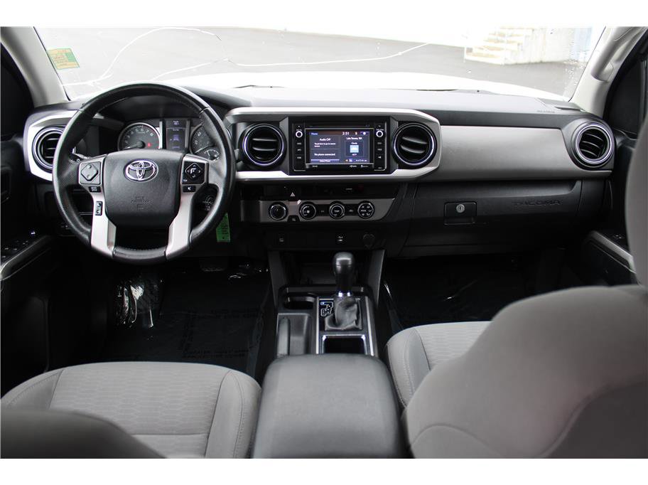 Used 2017 Toyota Tacoma SR5 w/ Tow Package image 9