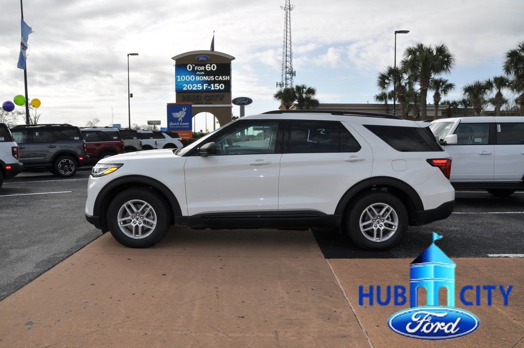 New 2026 Ford Explorer Active w/ Active Comfort Package image 2